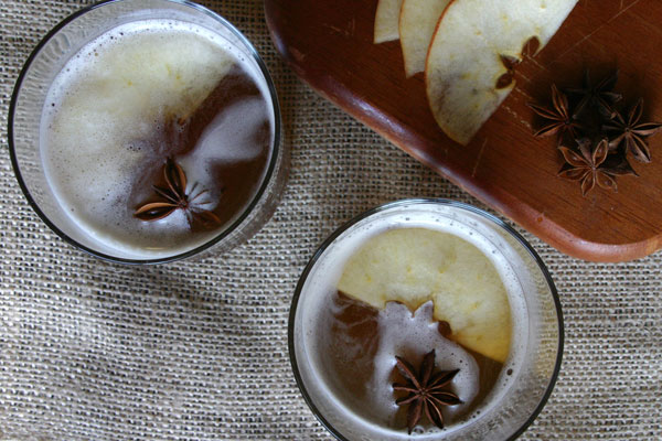 spiced cider cocktail