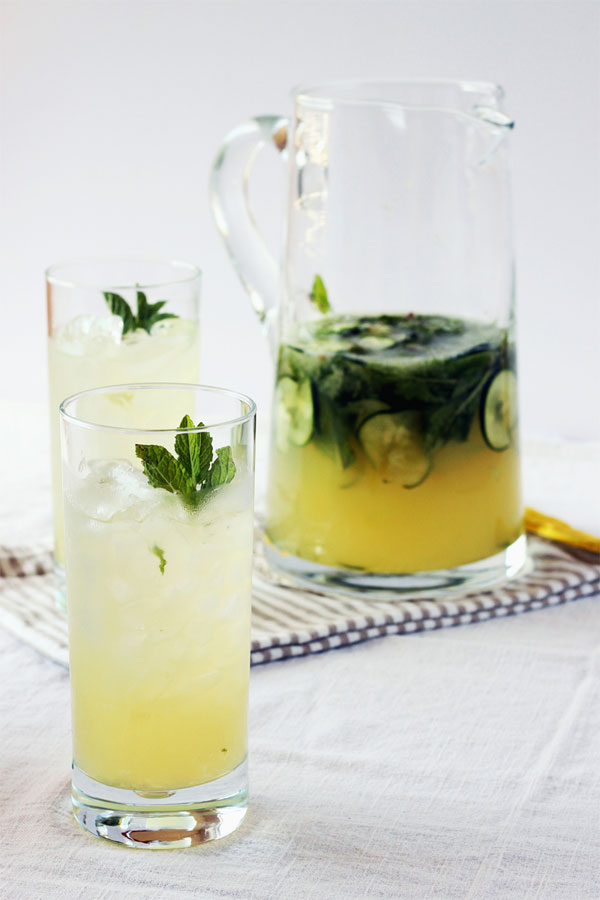 boozy mint lemonade