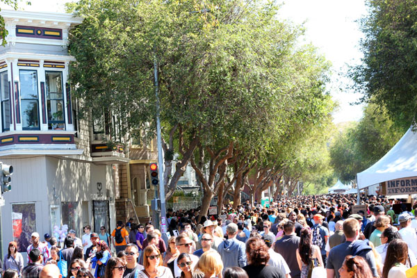 the crowd at the san francisco street food festival