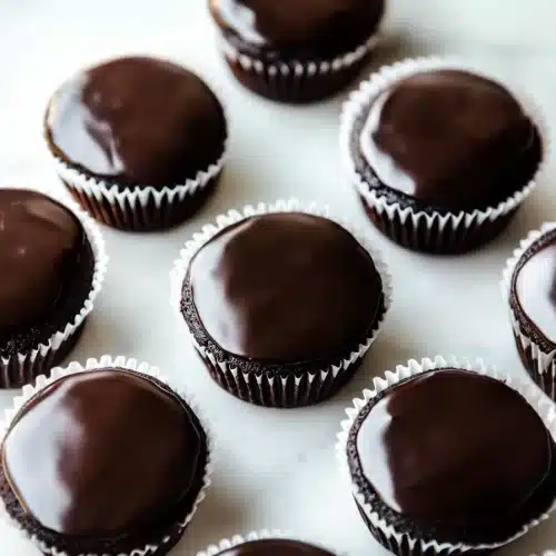 Copycat Hostess Cupcakes
